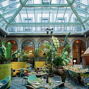 4* Hotell 25hours Piazza San Paolino